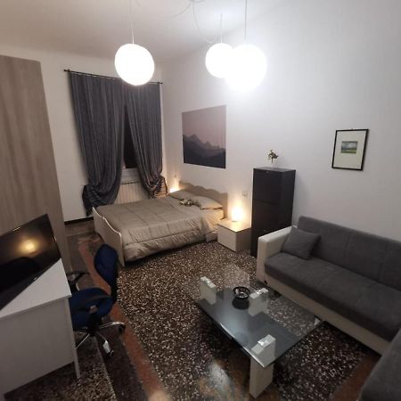 Wow Home - 175 Mq - Posteggio Privato - Davanti Porto Traghetti - Fino A 10 Posti Letto Janov Exteriér fotografie