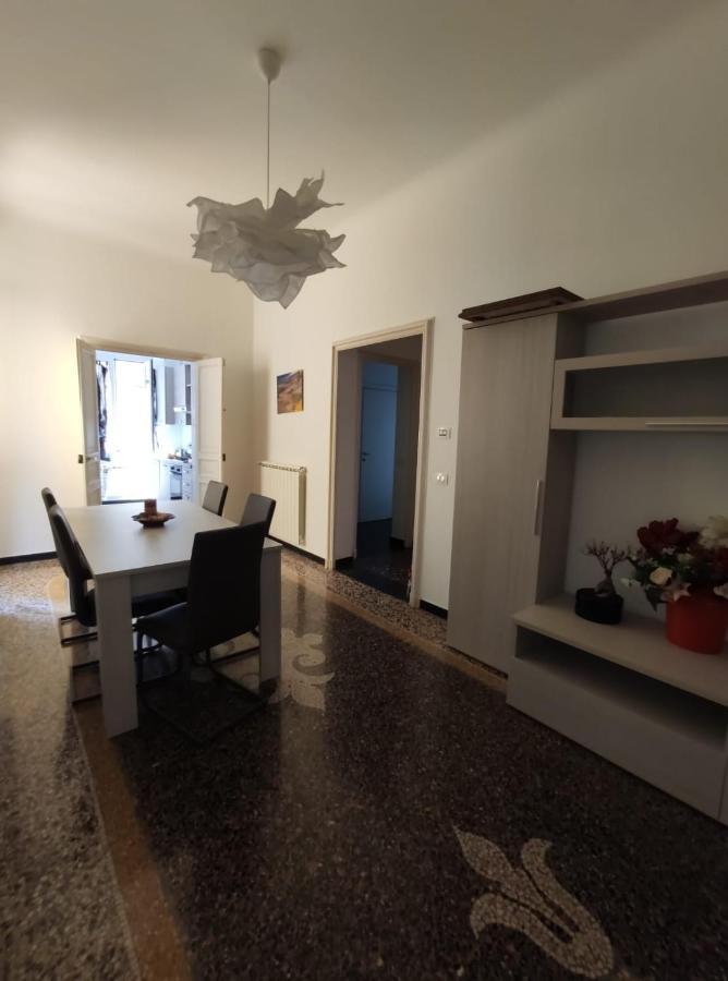 Wow Home - 175 Mq - Posteggio Privato - Davanti Porto Traghetti - Fino A 10 Posti Letto Janov Exteriér fotografie