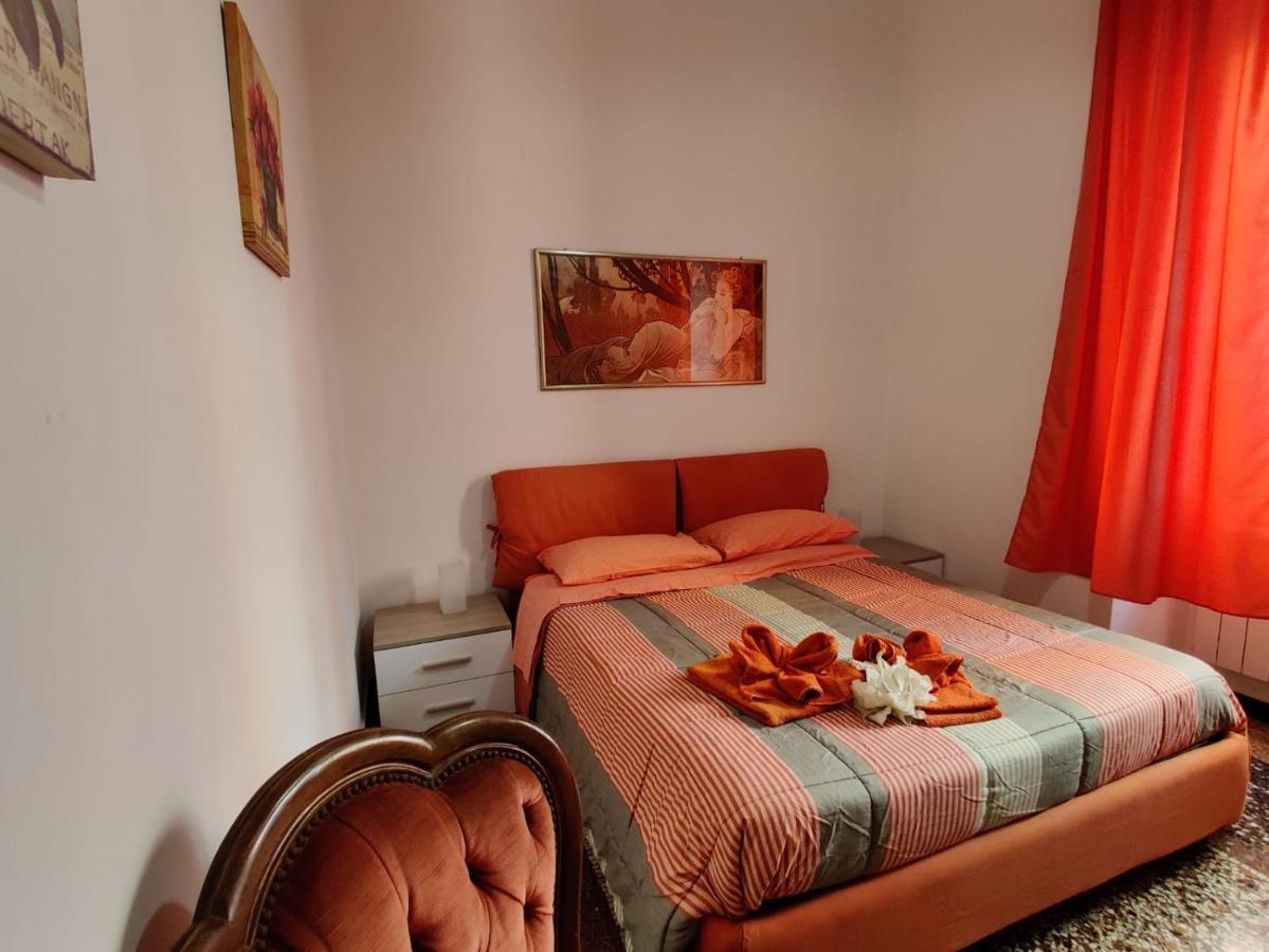 Wow Home - 175 Mq - Posteggio Privato - Davanti Porto Traghetti - Fino A 10 Posti Letto Janov Exteriér fotografie
