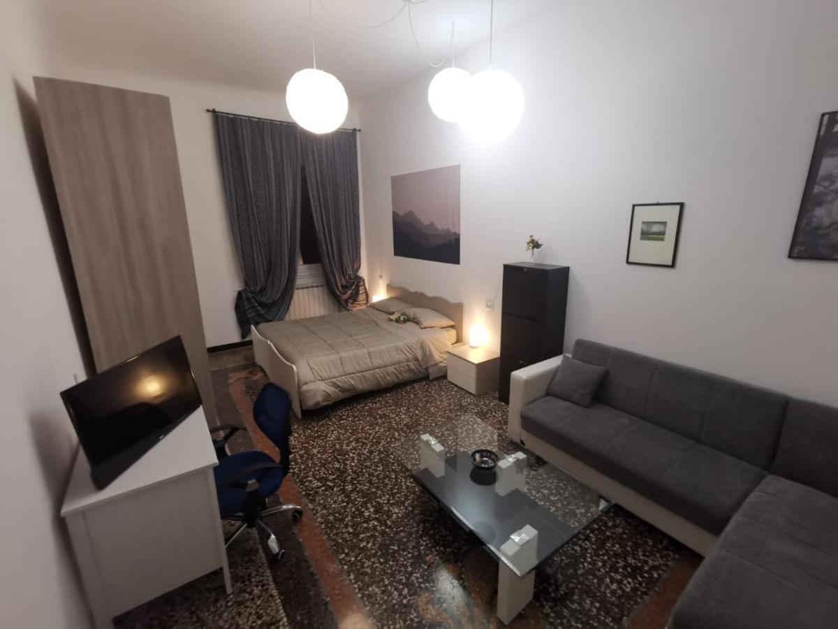Wow Home - 175 Mq - Posteggio Privato - Davanti Porto Traghetti - Fino A 10 Posti Letto Janov Exteriér fotografie