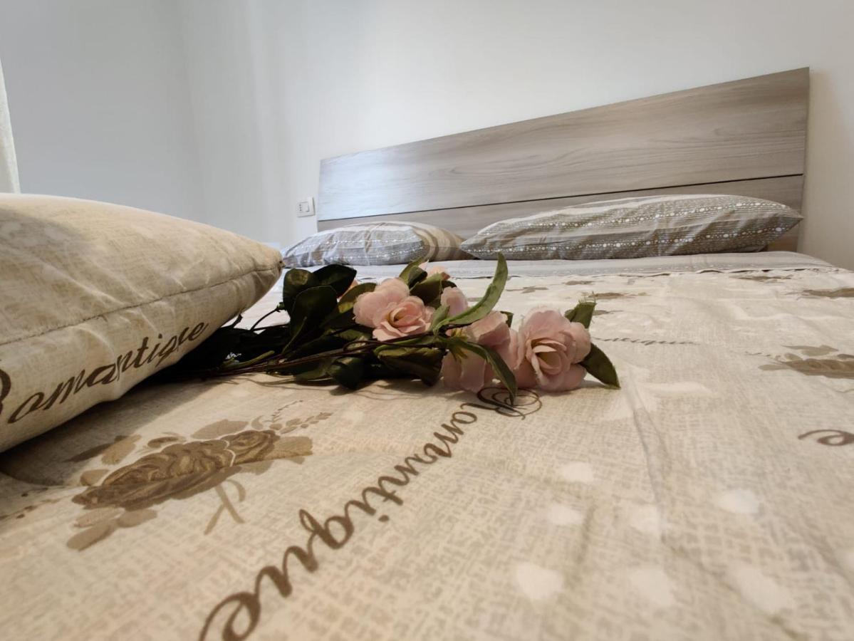 Wow Home - 175 Mq - Posteggio Privato - Davanti Porto Traghetti - Fino A 10 Posti Letto Janov Exteriér fotografie