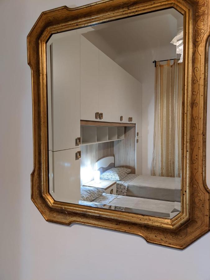 Wow Home - 175 Mq - Posteggio Privato - Davanti Porto Traghetti - Fino A 10 Posti Letto Janov Exteriér fotografie