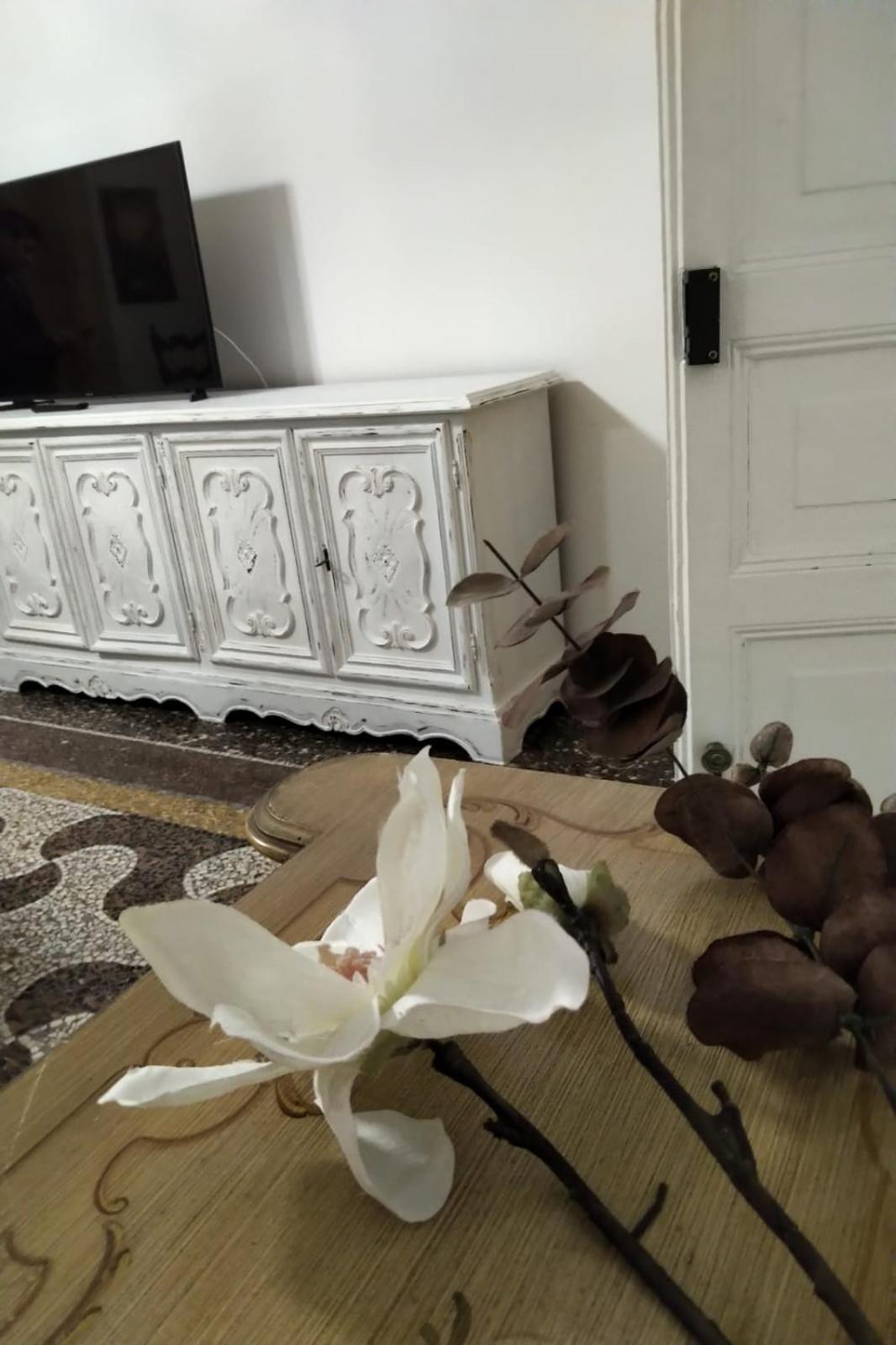 Wow Home - 175 Mq - Posteggio Privato - Davanti Porto Traghetti - Fino A 10 Posti Letto Janov Exteriér fotografie